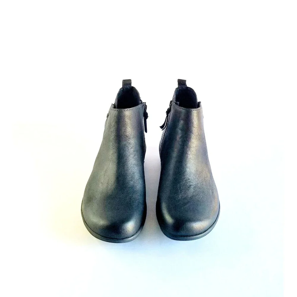 HALSA Women's Althea Booties Black Leather Sz 9.5 Ankle Boots Comfort